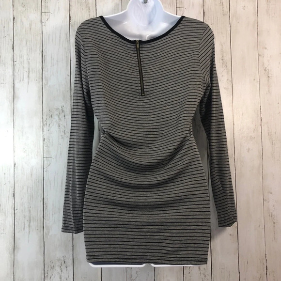 Jessica Simpson Striped Maternity Top Small - Picture 3 of 8